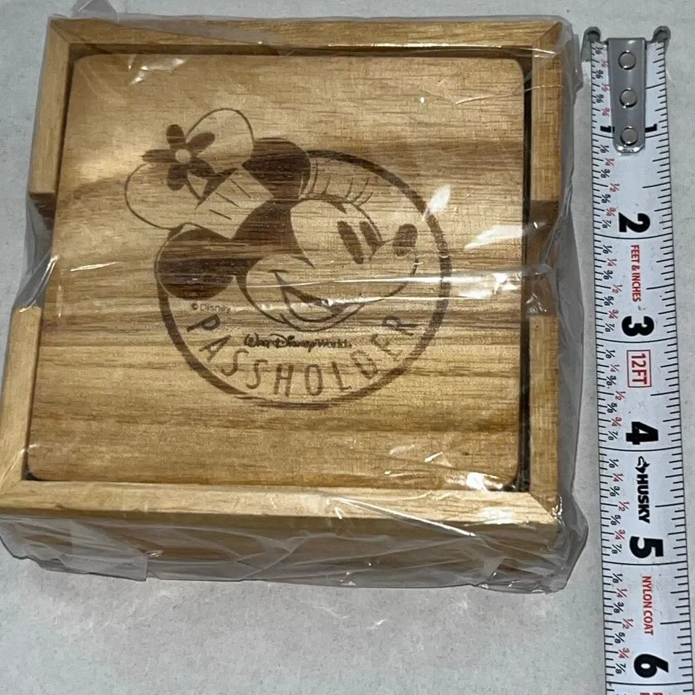 Set of 4 Walt Disney World Annual‎ Passholder Minnie Mouse Wooden Coaster